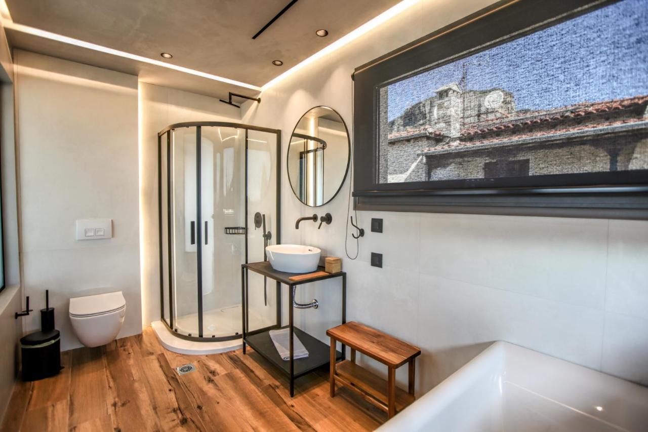 Meteora Heaven And Earth Premium Suites - Adults Friendly Калампака Екстериор снимка